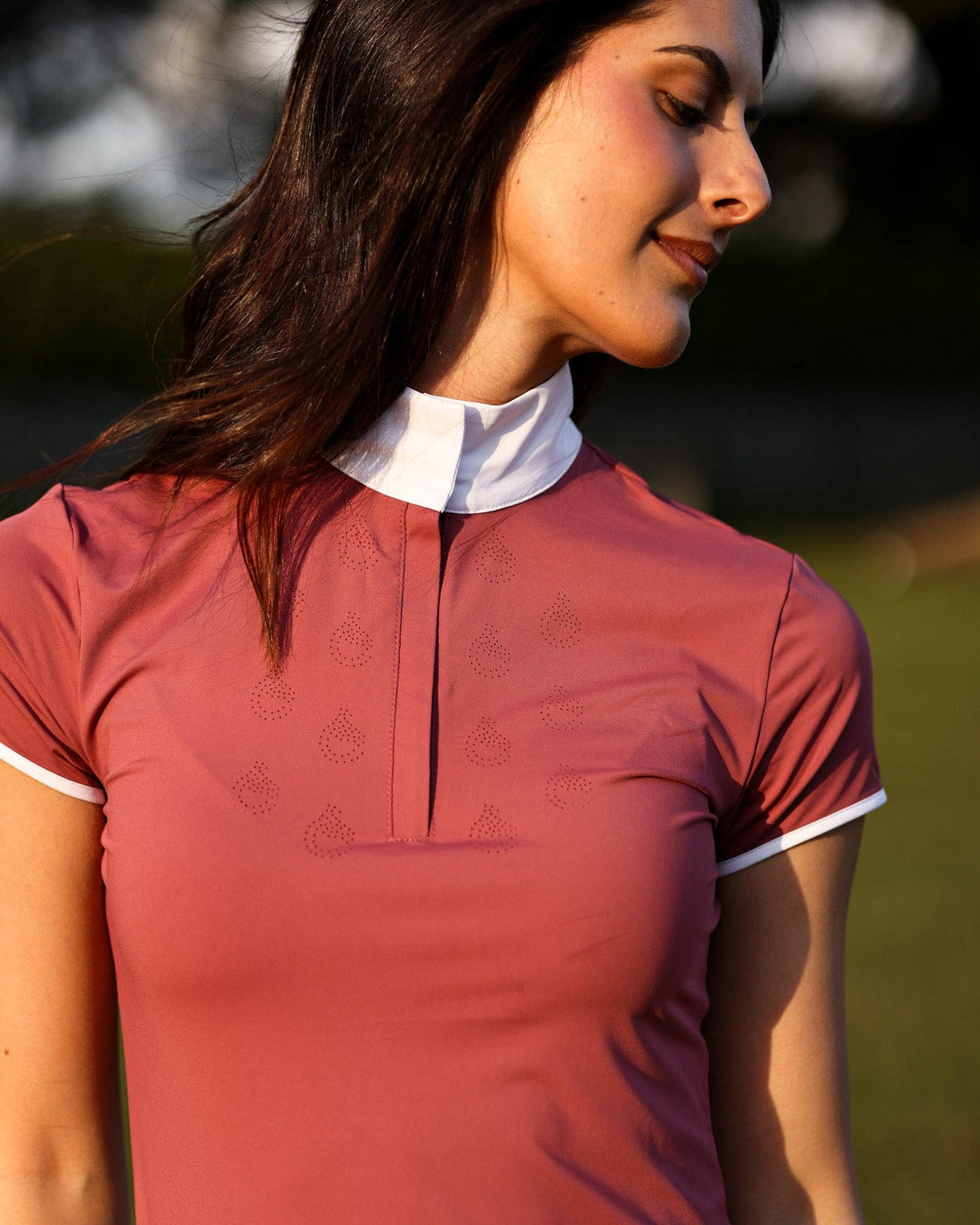 Cherry | Bella Short Sleeve Show Shirt, short-sleeve show shirt with white collar, close-up on model