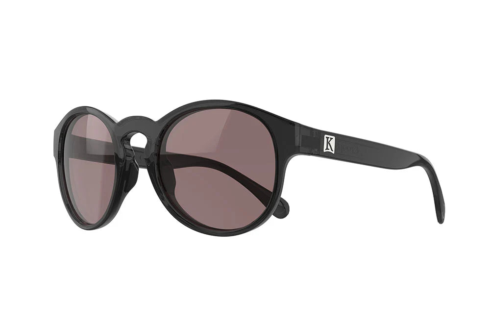 Midnight | The Wellington XS, sunglasses with black frames, three-quarter view