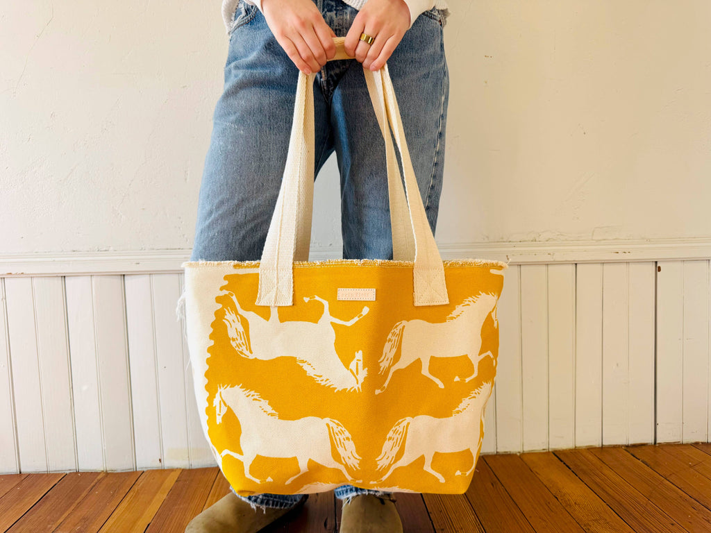 Meghan Tote – Lorton Trot: Yellow