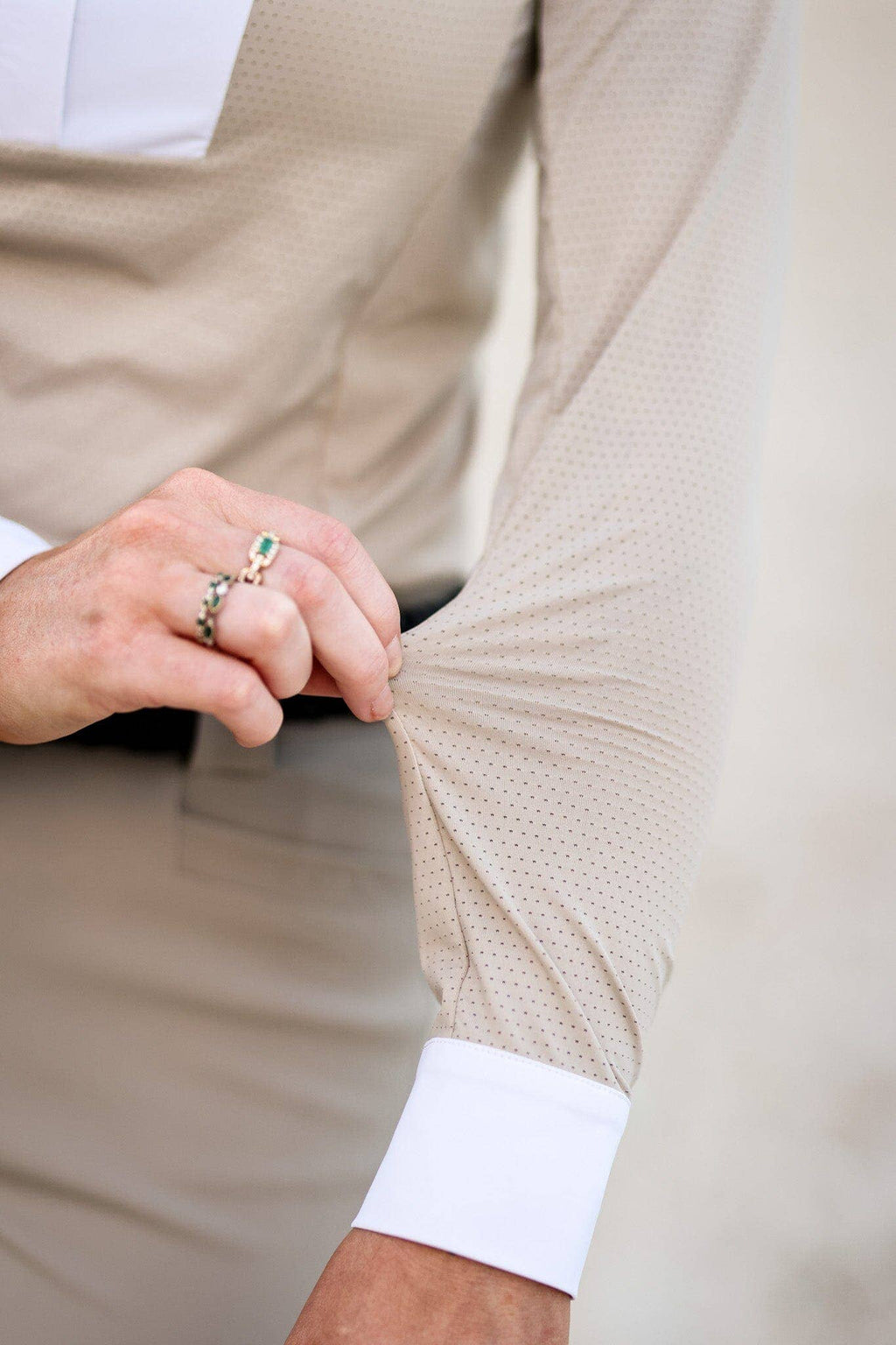 Beige | Helen Show Shirt, close-up of the cuff and sleeve