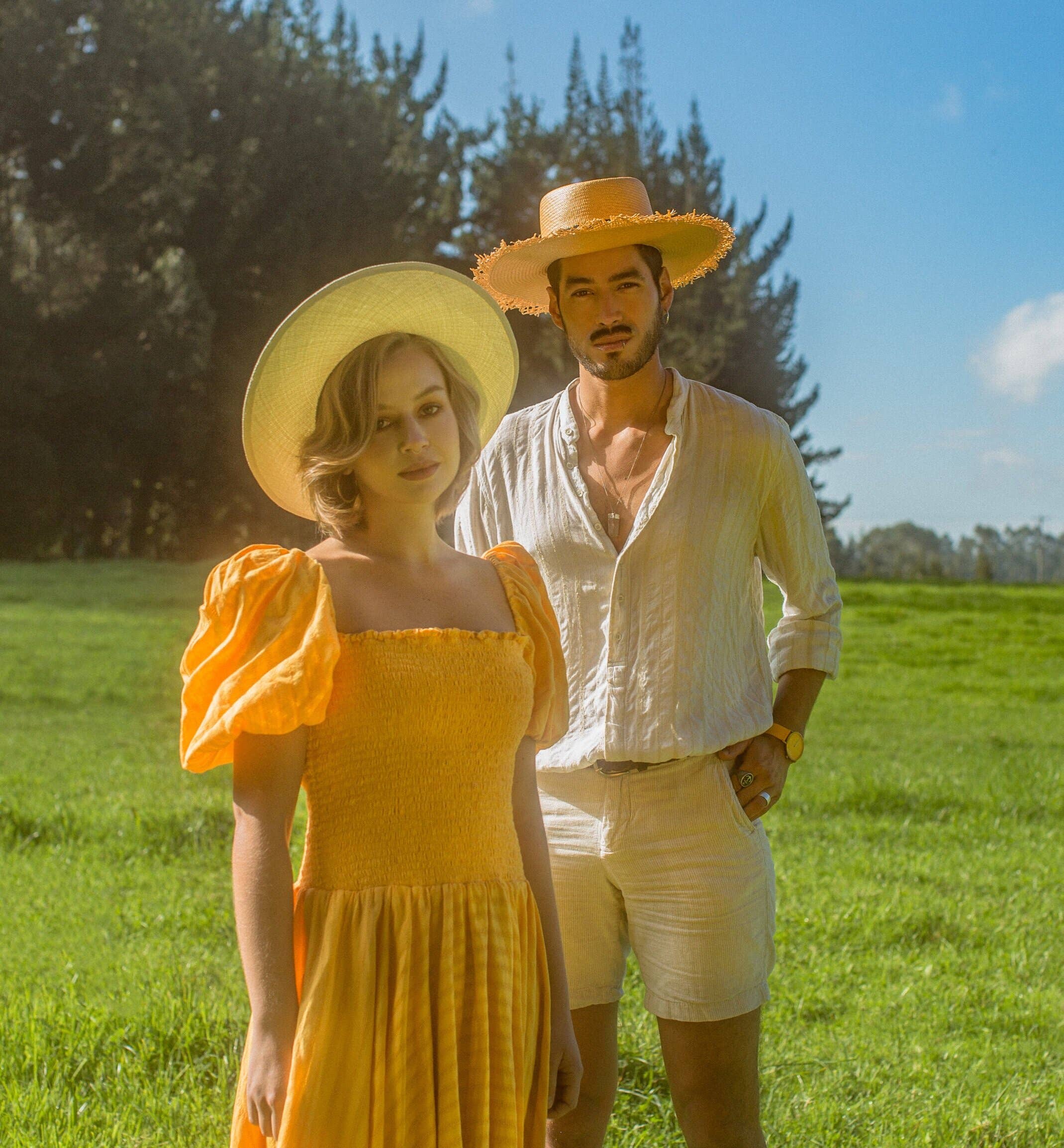 Cowboy Long Brimmed Panama Hat – Elegancia Tropical