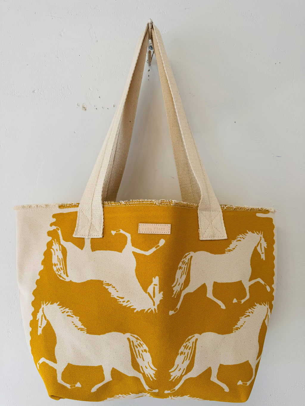 Meghan Tote – Lorton Trot: Yellow