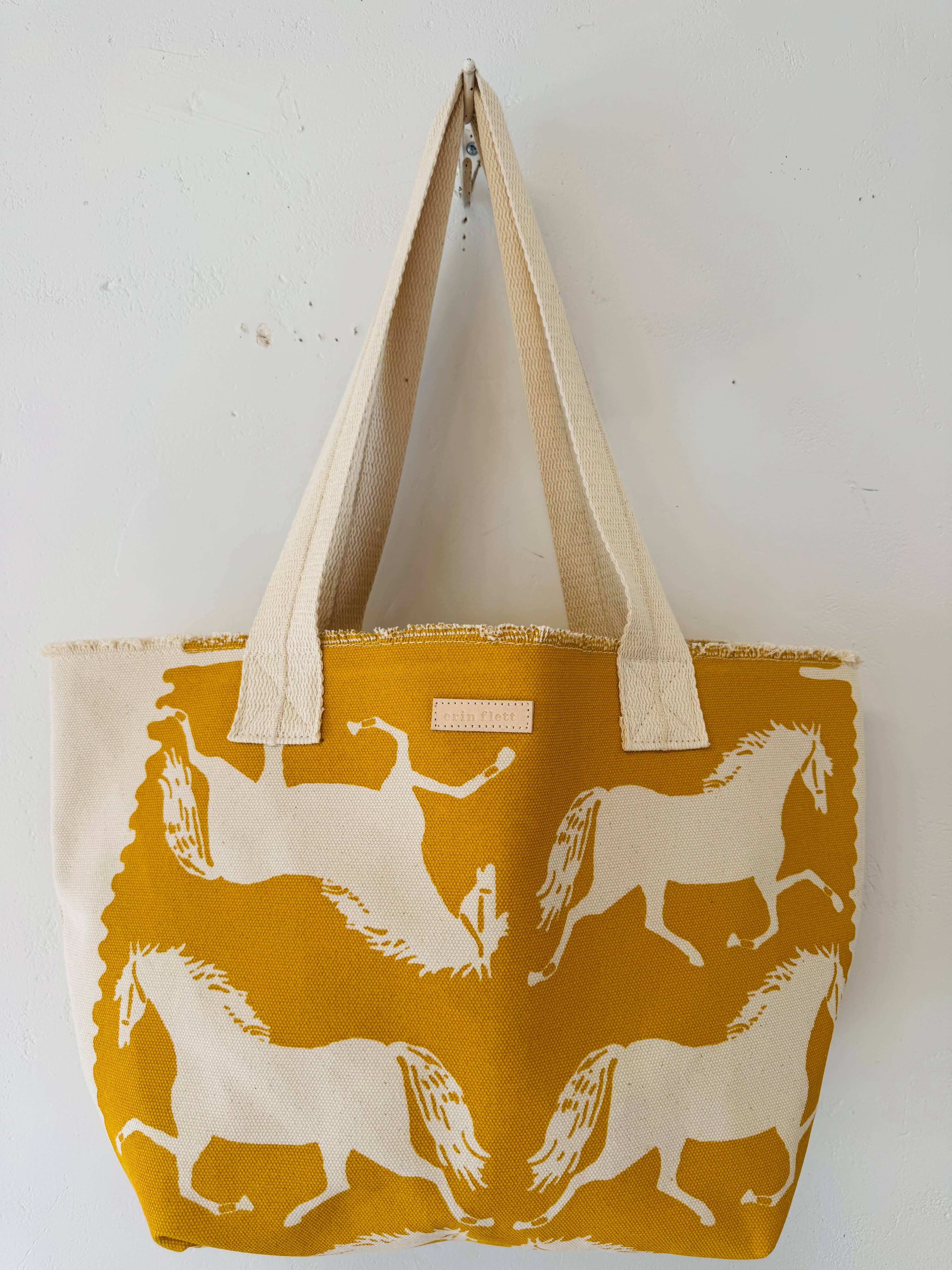 Meghan Tote – Lorton Trot: Yellow