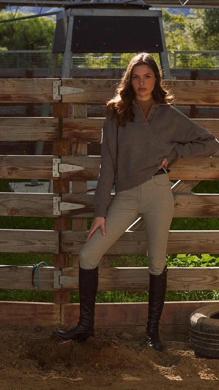 Chloe Cotton Whipstitch Slight Crop Sweater – Flax and Honey – Solid Citizen Equestrian