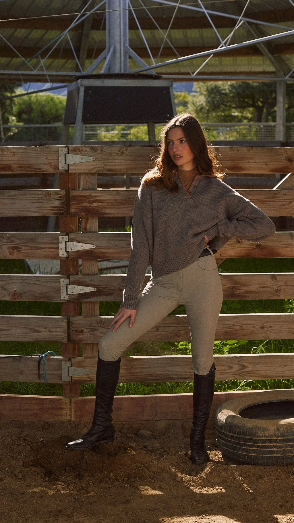 Chloe Cotton Whipstitch Slight Crop Sweater – Flax and Honey – Solid Citizen Equestrian