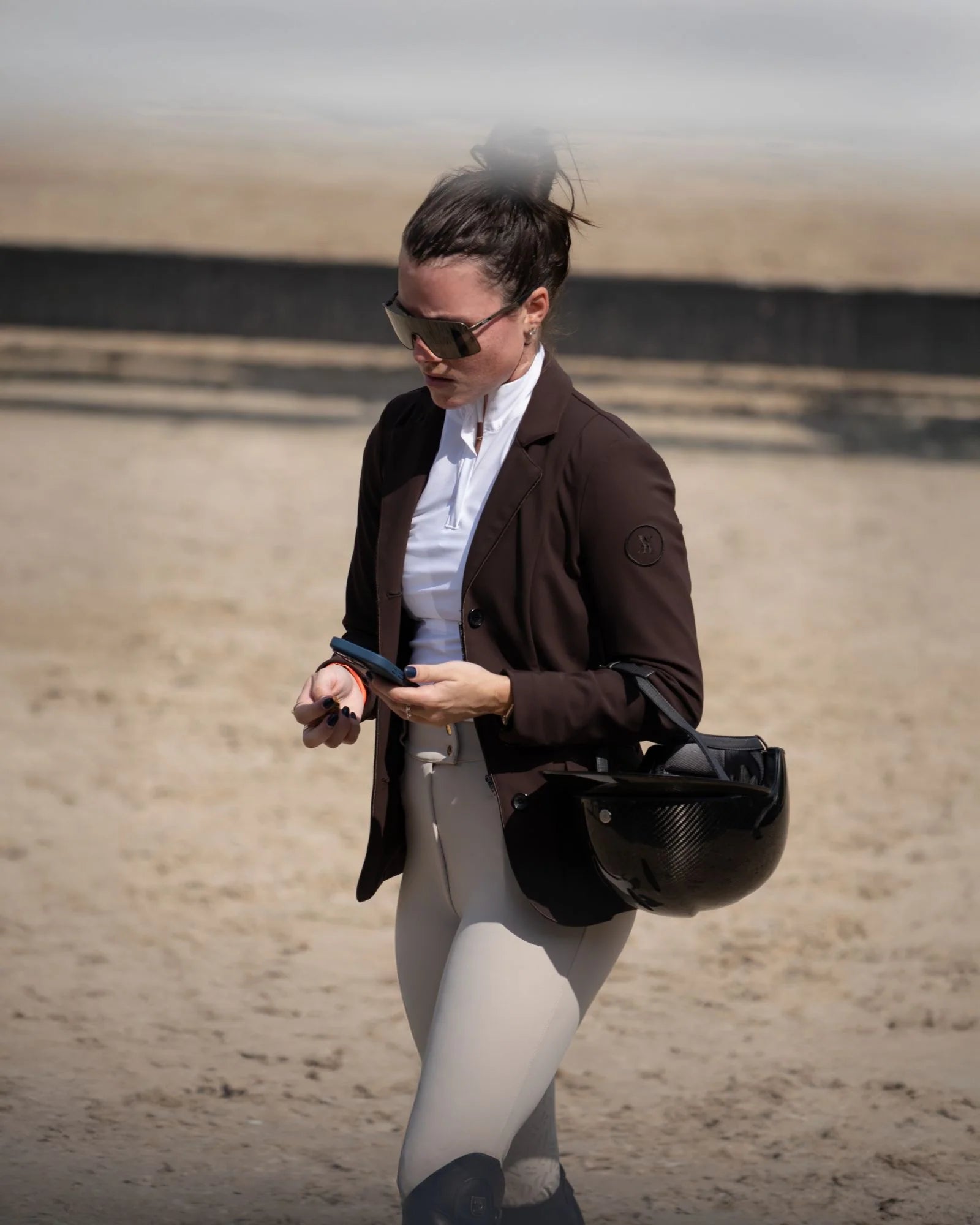 Performance Show Jacket Dark Brown