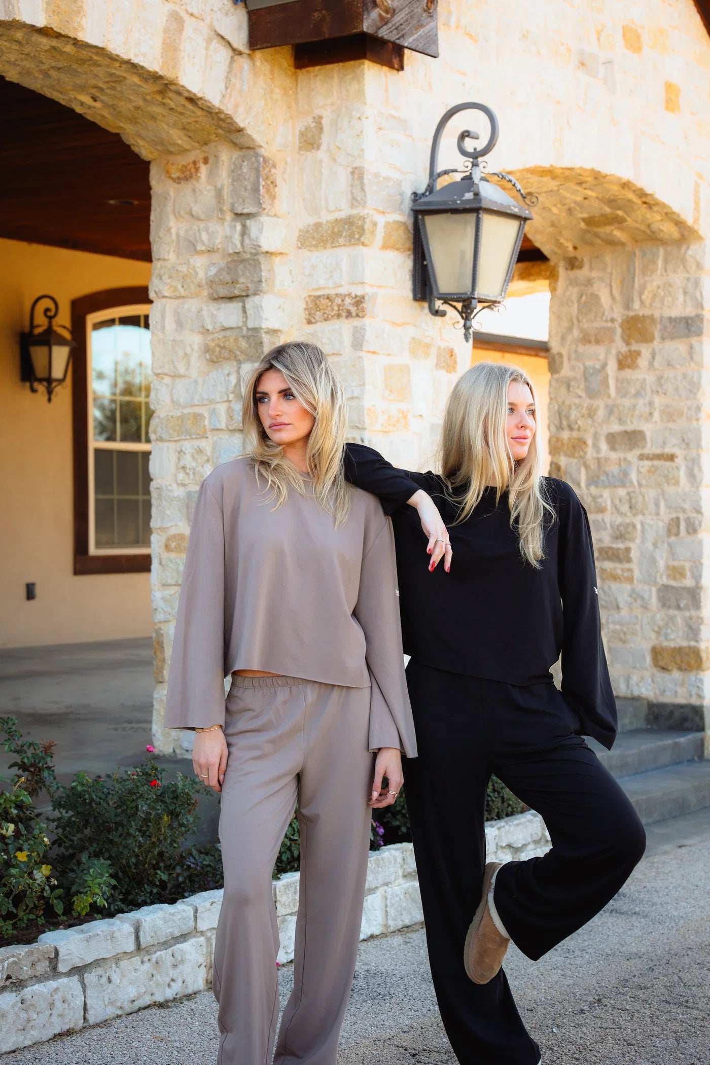 Ringside Flare Crewneck – The Barn Dallas