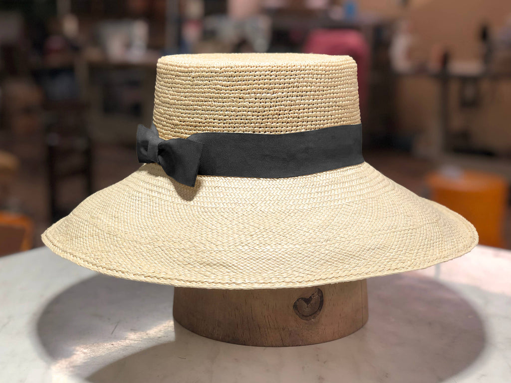 Manabi Summer Bucket Hat – Elegancia Tropical Panama