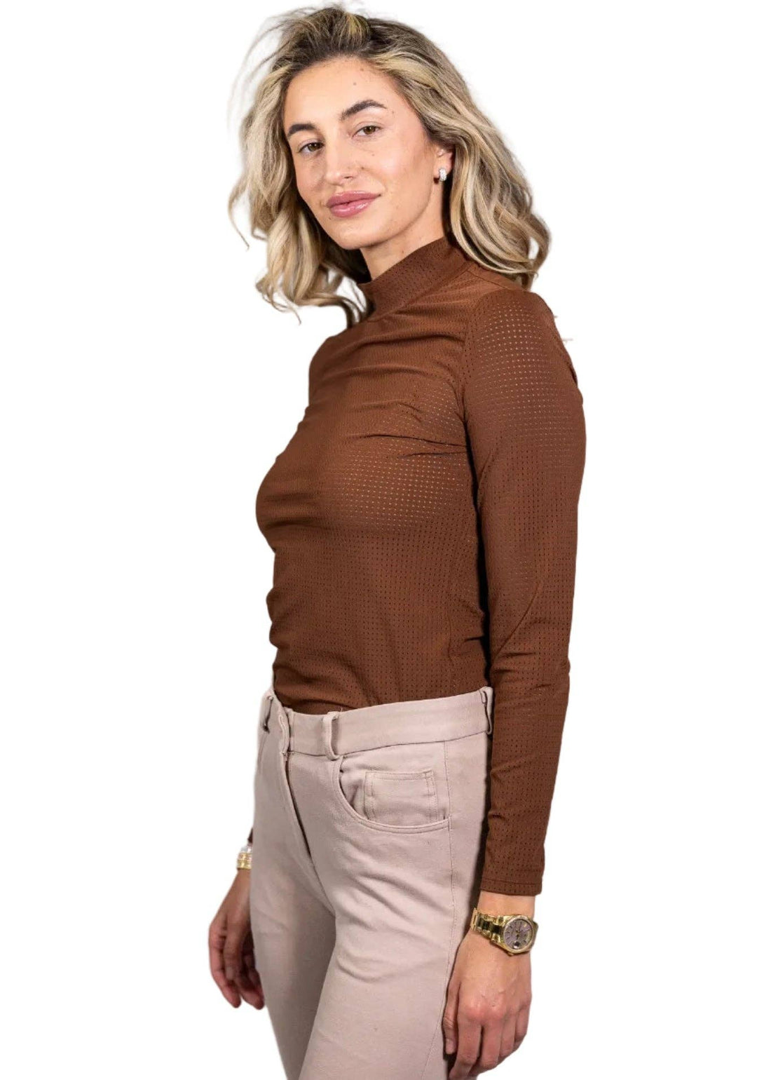 Brown | Alesia Shirt, mock-neck shirt in brown, side view on model